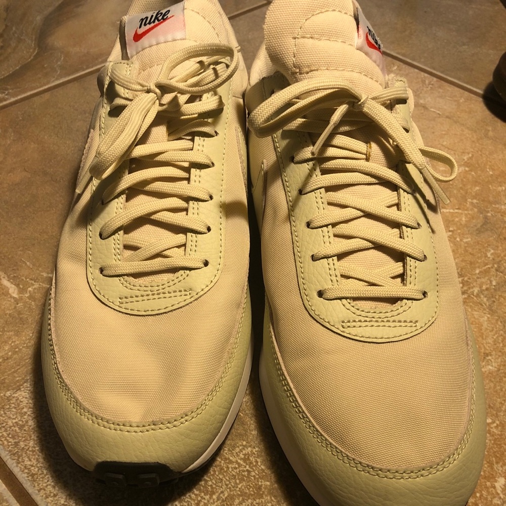 Nike tailwind blazer